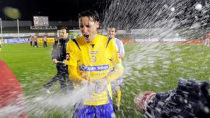 miran pavlin koper prvak šampanjec polivanje špricanje slavje proslava Prva liga