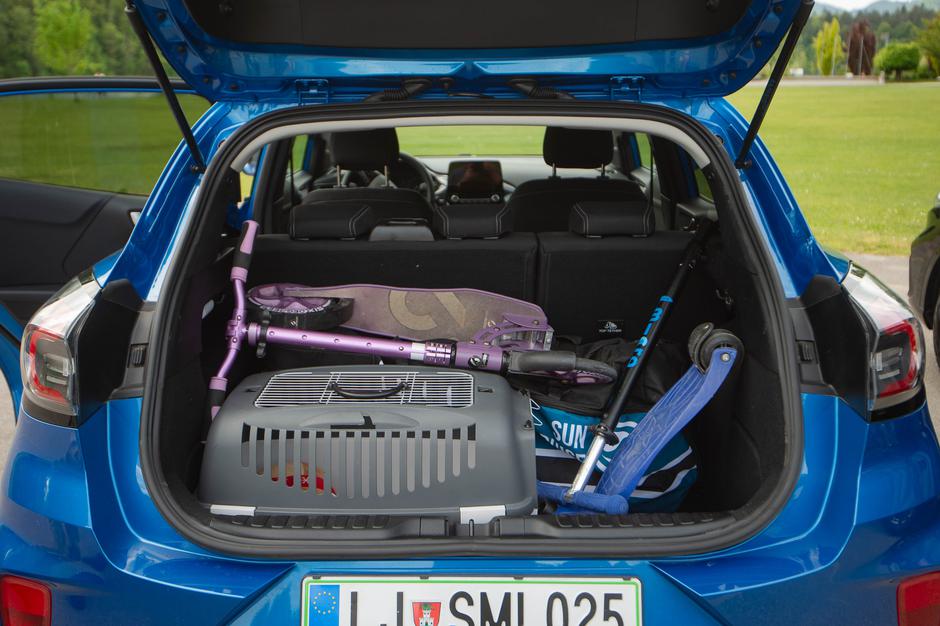Ford družinski avto primerjava nalaganje prtljage | Avtor: Anže Petkovšek