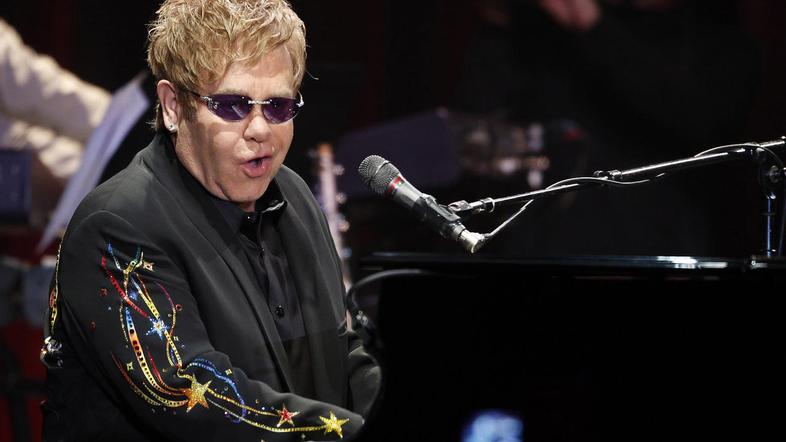 Eltona Johna s skupino boste lahko slišali 2. julija na mestnem stadionu v Izoli