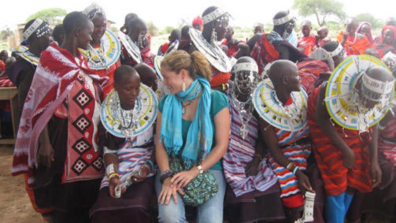 Masajem je Jana pomagala zbrati denar za štiri učilnice in internat za otroke.