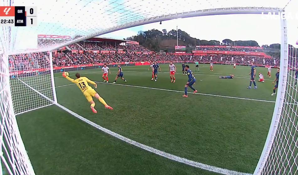 Cel svet se klanja Oblaku po eni najboljših obramb v karieri