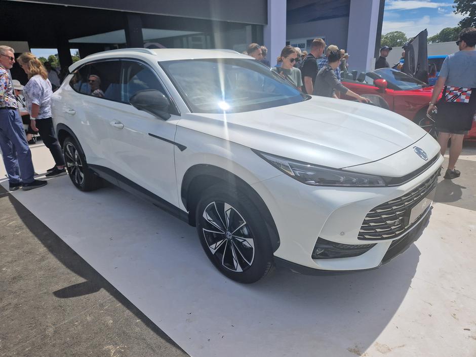 MG HS | Avtor: Gregor Prebil