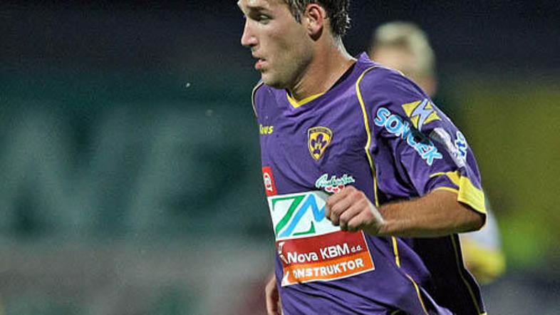 Če Bunderla in soigralci premagajo Wit, jih v tretjem predkolu čaka Zürich.