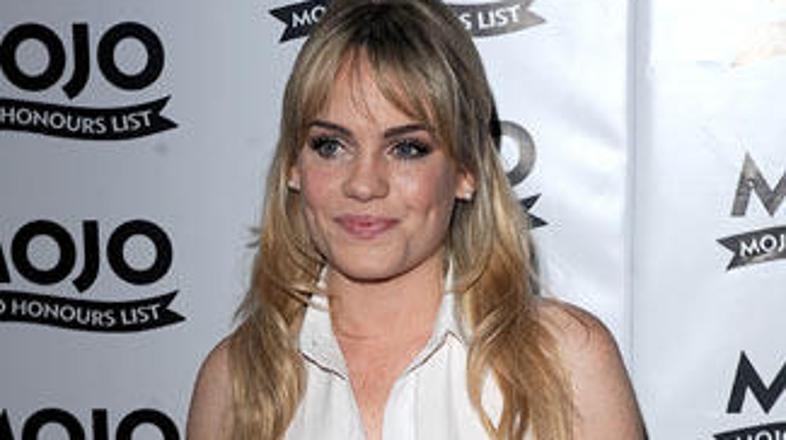 Duffy je zaslovela predvsem s pesmijo Mercy. Uspešen pa je bil tudi njen album R