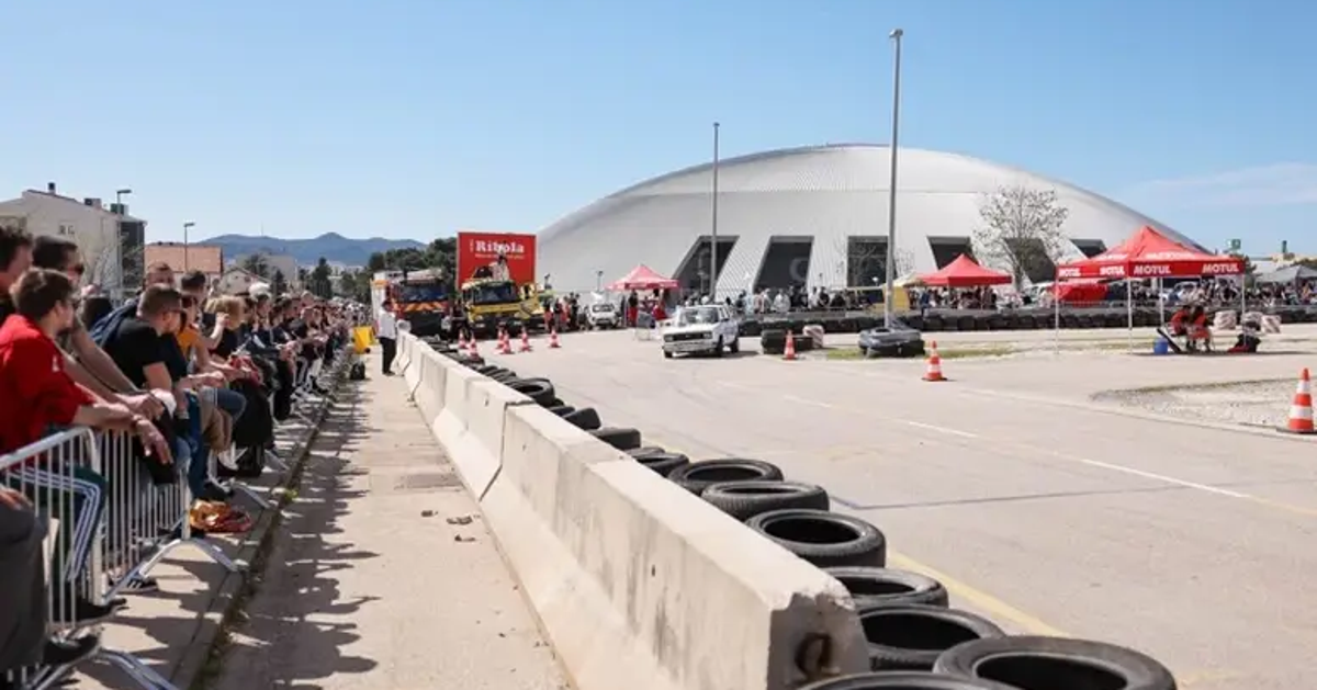 Zadar: Štirje poškodovani na dirki, med njimi osemmesečni dojenček