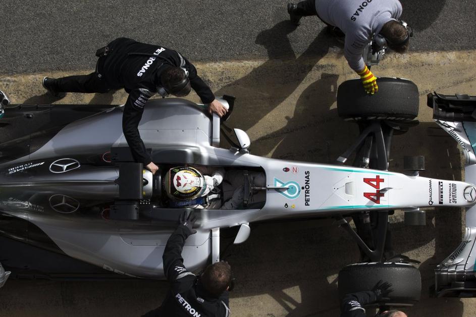 Lewis Hamilton Mercedes testiranje Barcelona