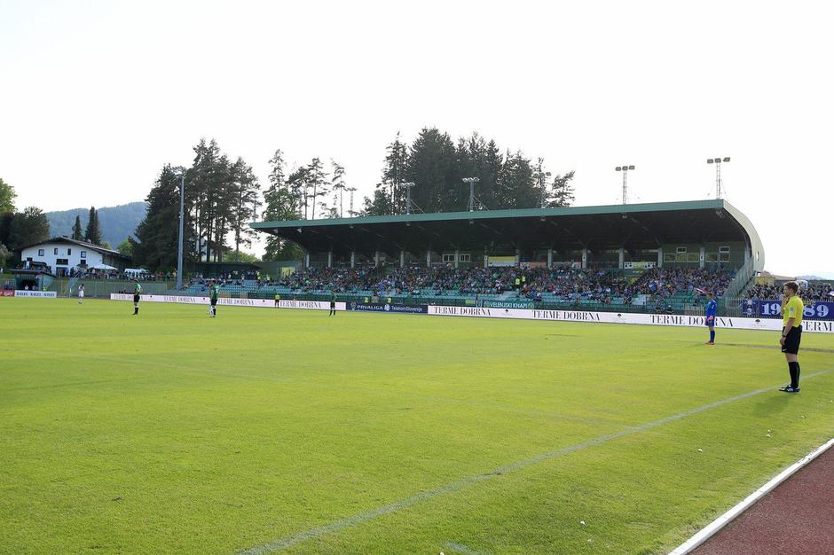 stadion Ob jezeru | Avtor: Profimedia