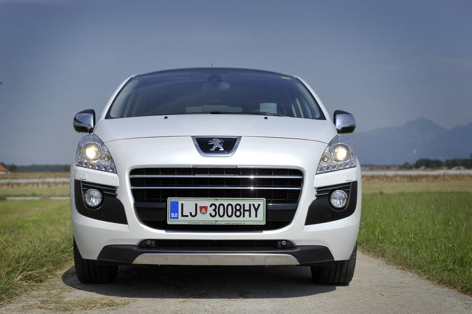 Peugeot 3008 Hybrid4 | Avtor: Anže Petkovšek