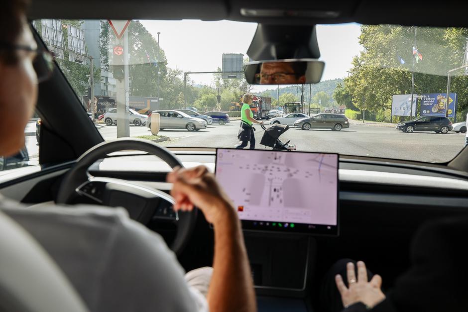 FSD Tesla, samodejna vožnja | Avtor: Saša Despot