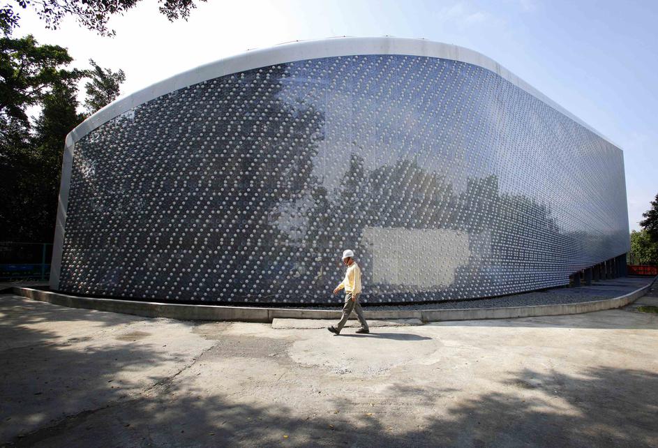 plastenke steklenice zgradba Tajpej