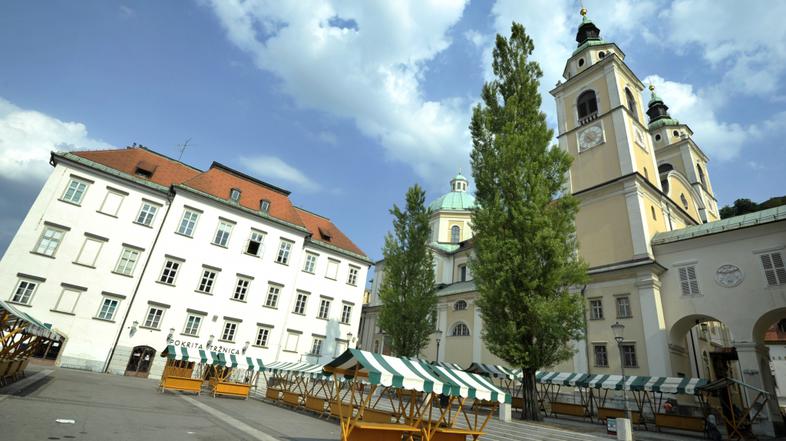 slovenija 15.06.13, Stolnica, Ljubljanska stolnica, cerkev, Semenisce, nepremicn