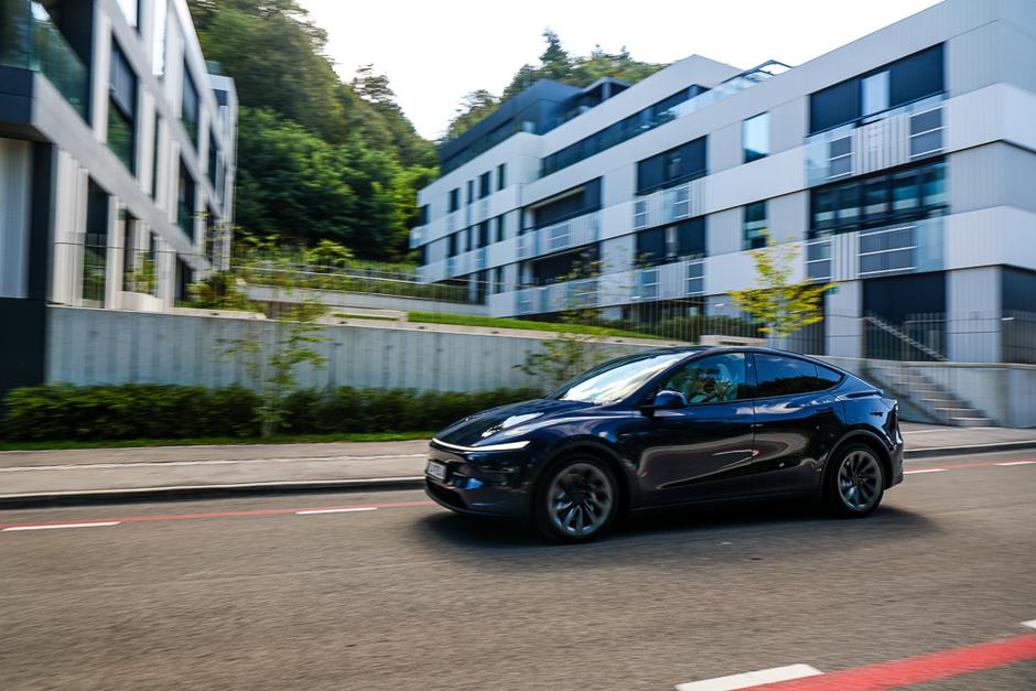 FSD Tesla, samodejna vožnja | Avtor: Saša Despot