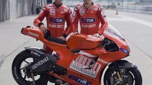 Ducatijev dvojec, Casey Stoner in Nicky Hayden, v Francijo odhaja z visokimi pri