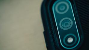 Telefonski fotoaparat objektiv