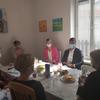 Varuh človekovih pravic Peter Svetina na obisku v materinskem domu v Kranju