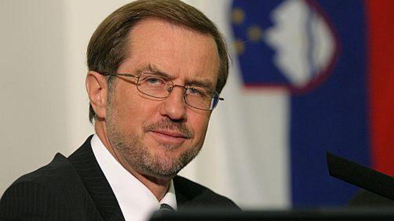 Prekaljen slovenski in evropski politik Lojze Peterle bo povedel listo NSi v boj