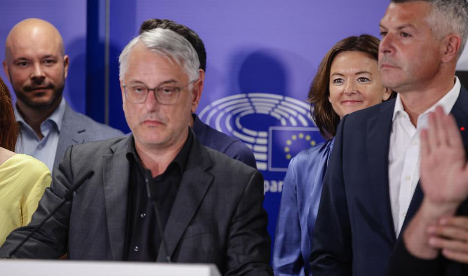 Veliko presenečenje: Tik pred volitvami k SD prestopa dolgoletni politik