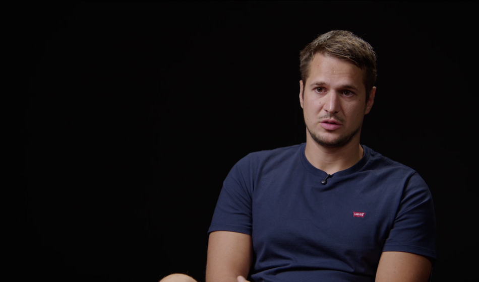 Produkcija ukrepala proti svojemu članu ekipe, ki naj bi flirtal s kandidatkami!