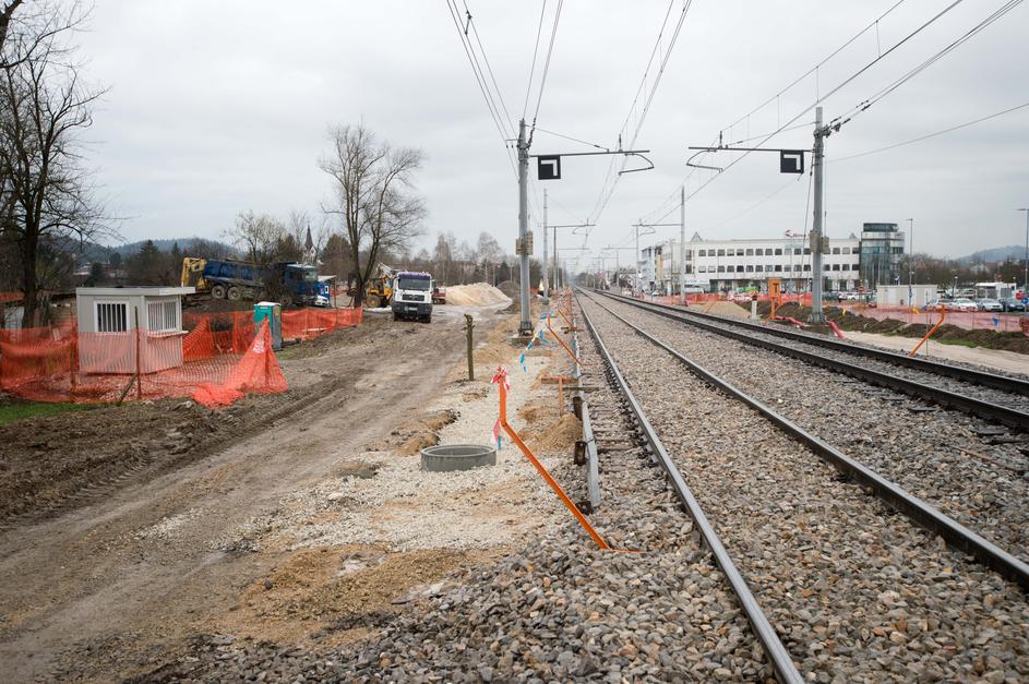 Gradbišče železniške postaje Dolgi most