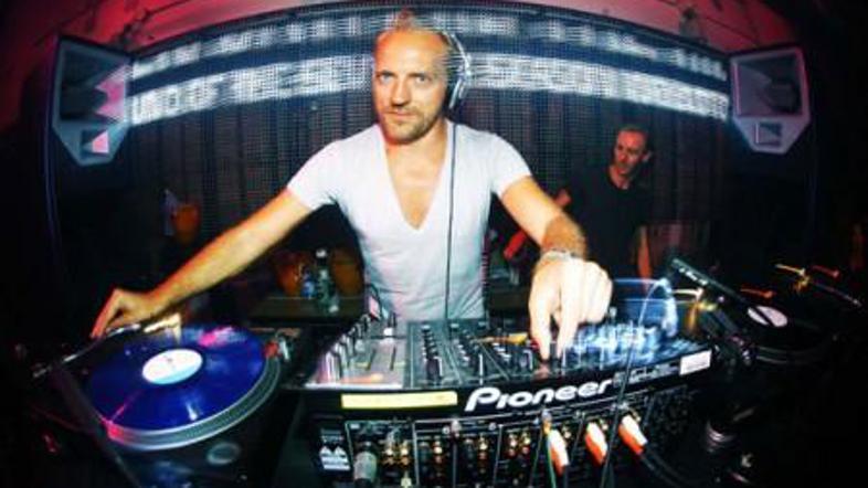 Sven Väth je zadnje remikse na zgoščenki izdal novembra lani pod imenom Sounds o