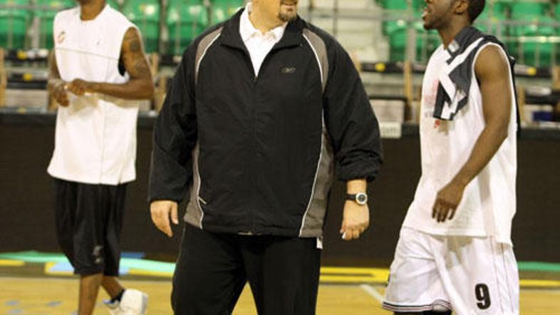 dzikicbailey_main_sad