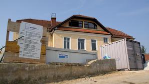 Obnove ter dozidave šole in vrtca se je lotilo Gradišče, zdaj delo nadaljuje Kos