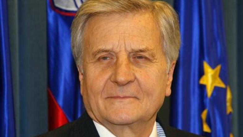 Trichet meni, da svetovno gospodarstvo že kaže znake okrevanja.