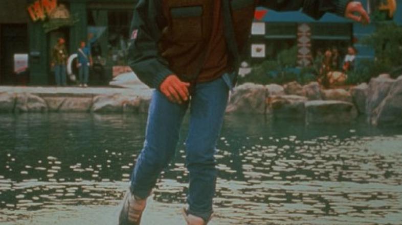 Michael J. Fox, Nazaj v prihodnost 2, superge