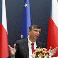 Nova vlada vključno z Janom Fischerjem šteje 17 članov.