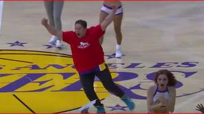 Met s sredine igrišča