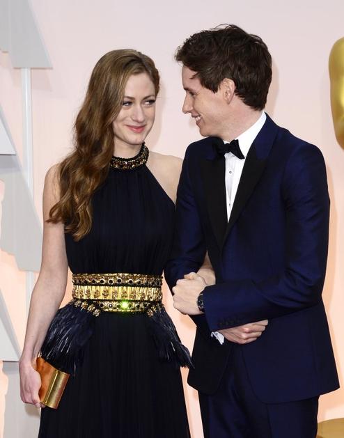 Eddie Redmayne z ženo Hannah.