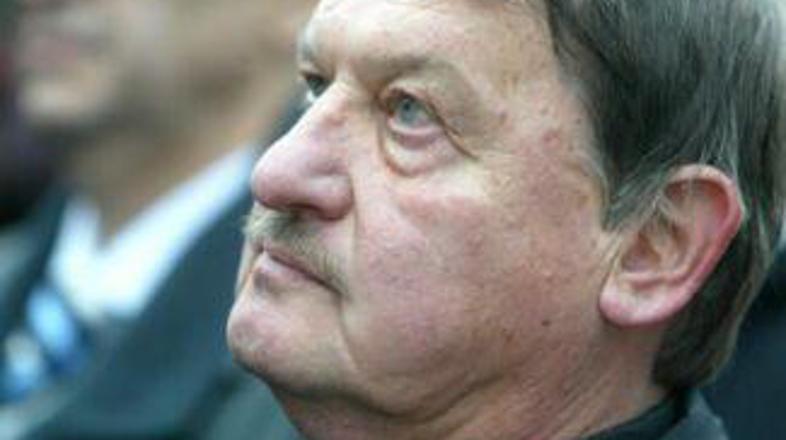 Tine Hribar je bil tudi med pisci aktualne ustave.