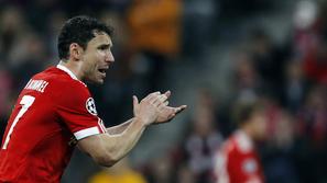 Mark van Bommel je v Bundesligi za Bayern odigral 123 tekem. (Foto: Reuters)