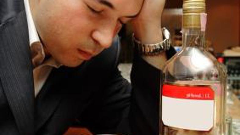 Kako se rešiti - s tabletami ali rehabilitacijo?