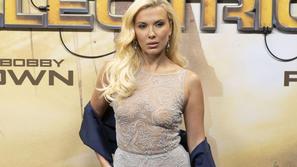 Millie Bobby Brown brez dlake na jeziku udarila po medijih