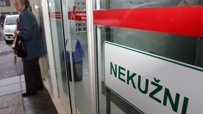 Da je posameznik zaščiten pred virusom, mora od cepljenja miniti 14 dni. Do dane