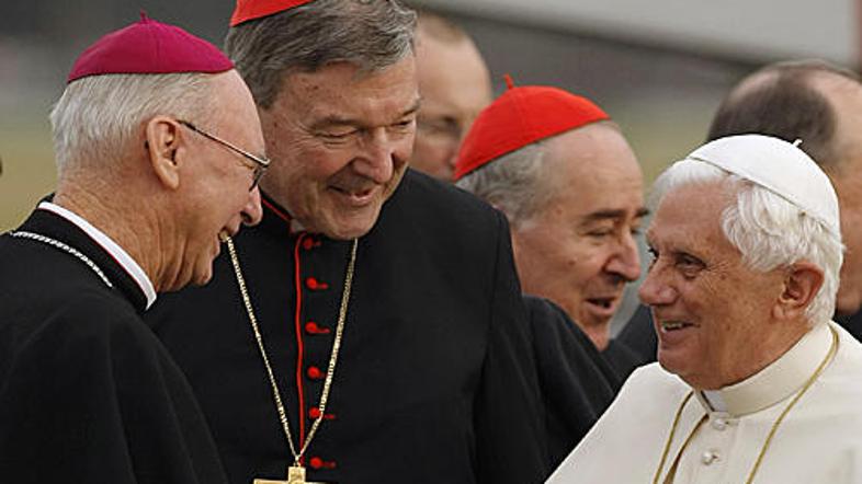 Na letališču je papežu dobrodošlico izrekel tudi sydneyjski nadškof George Pell.