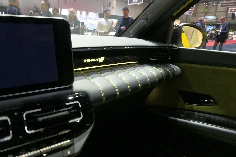 Renautl R5 electric ženeva 2024 | Avtor: Matija_Janežič