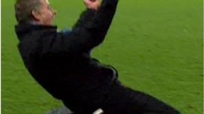 Solskjaer Molde Rosenborg drsanje po kolenih slavje