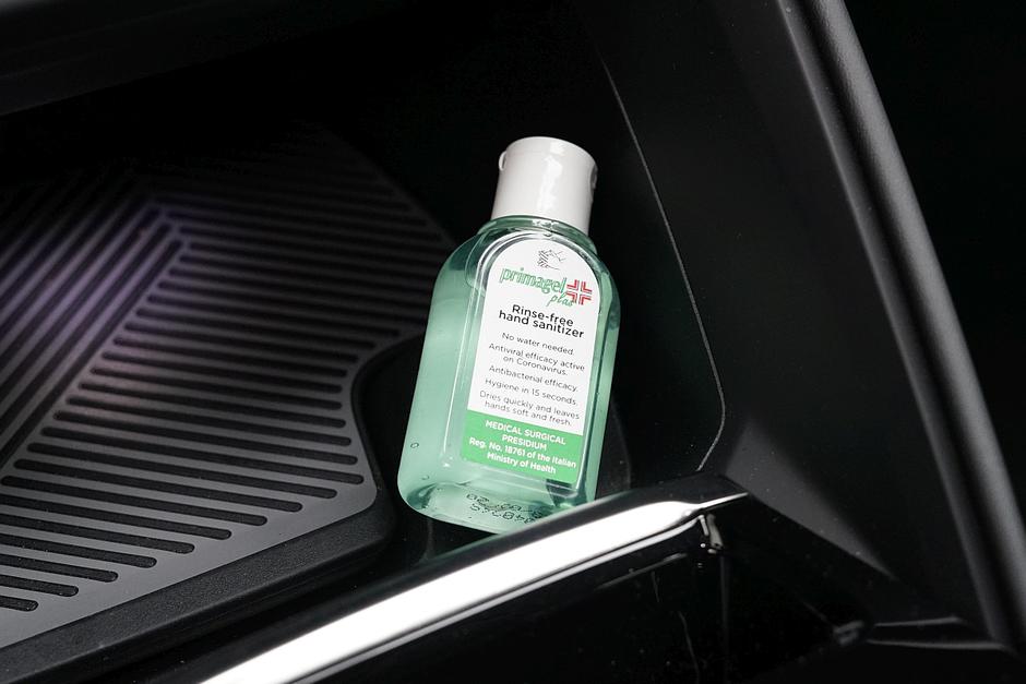 razkužilo v avtu | Avtor: Matija_Janežič