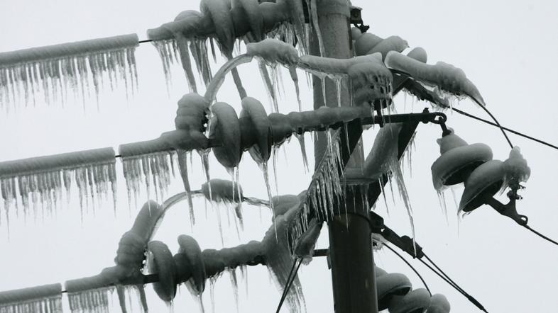 razno 05.02.14. elektrovod, dalnovod, elektricna napeljava, elektrika, An electr