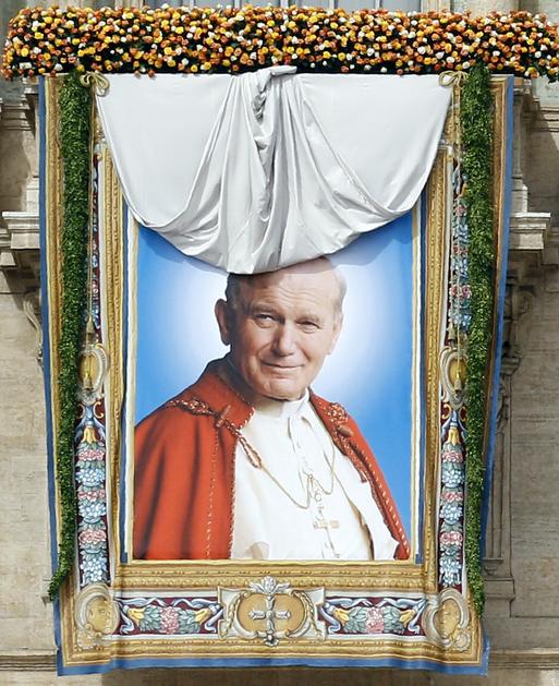 V Vatikanu je več sto tisoč vernikov spremljalo beatifikacijo papeža Janeza Pavl