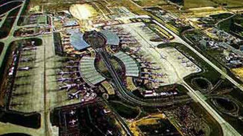 Letališče Charles de Gaulle je eno najprometnejših letališč v Evropi.