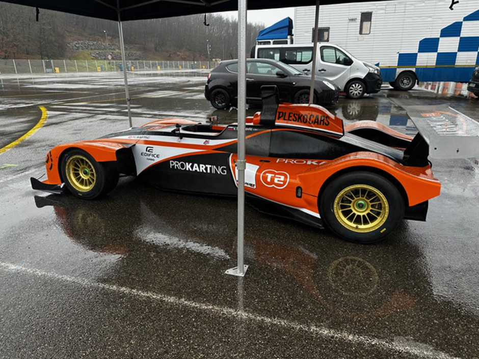 Dirkalnik moštva T-2 Prokarting Racing | Avtor: T-2 Prokarting Racing