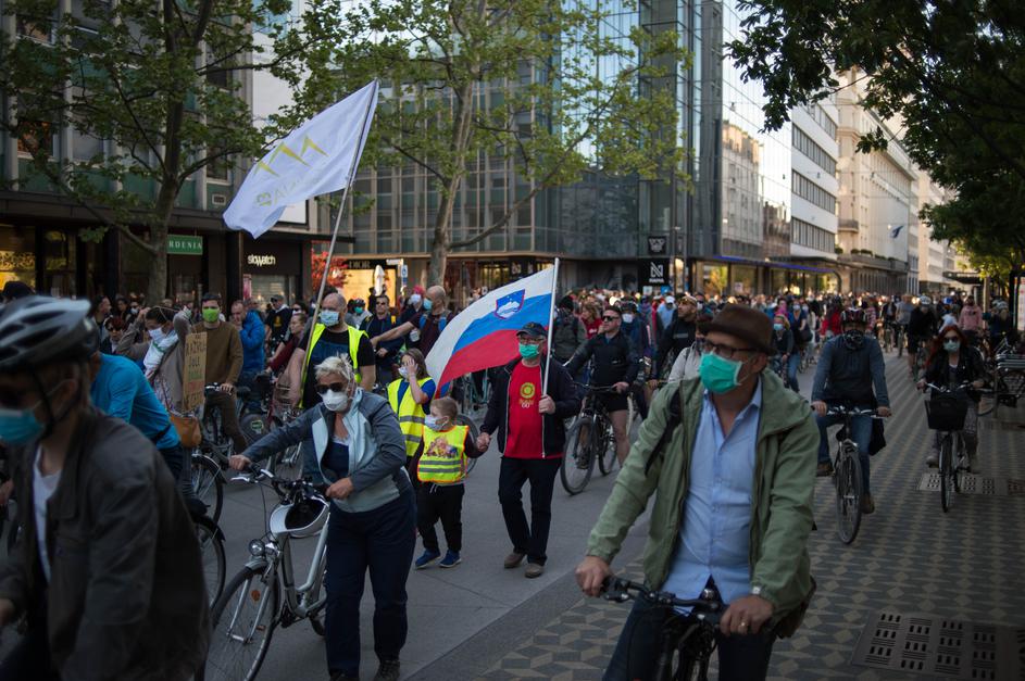 Protest proti vladi JJ