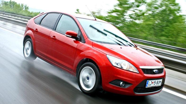 Avto lahko splava tudi pri nižjih hitrostih (okrog 40 kilometrov na uro). (Foto: