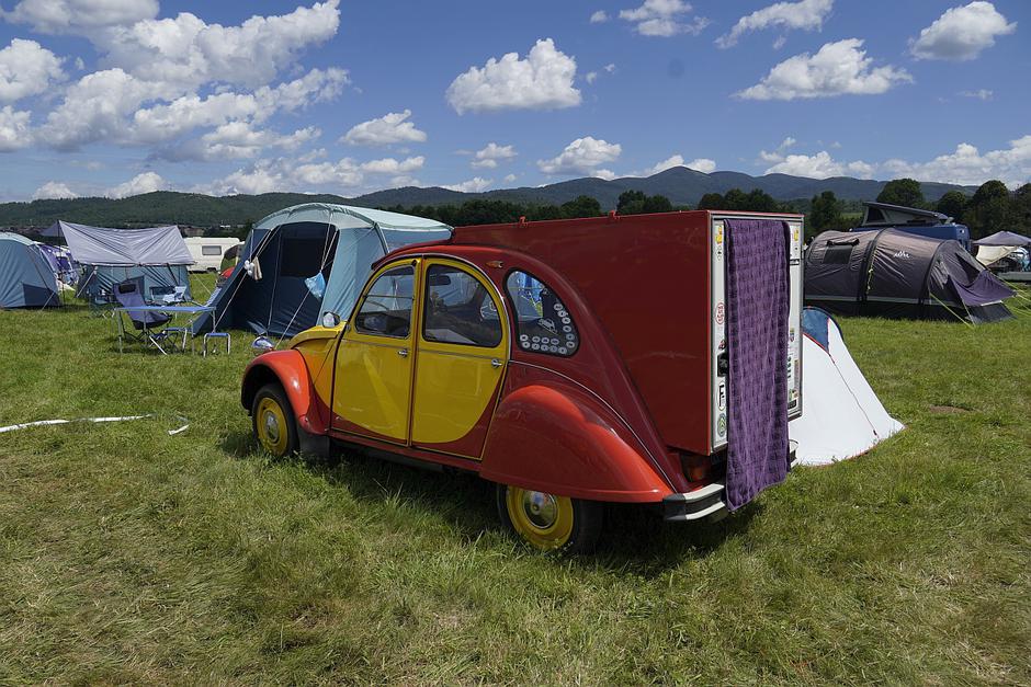 Svetovno srečanje citroën 2CV spaček Postojna | Avtor: Matija_Janežič