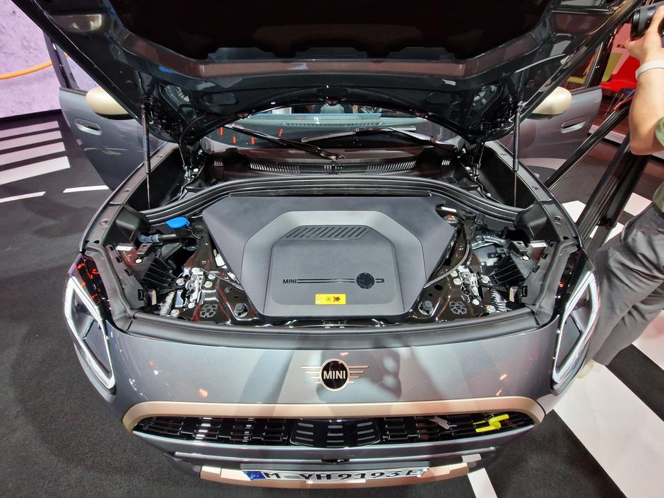 Nova generacija mini cooperja in countrymana | Avtor: Gregor Prebil