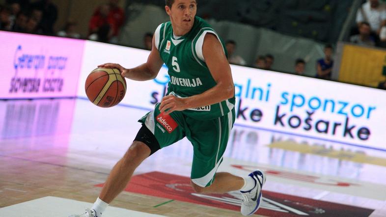 Slovenija, Makedonija, Lakovič