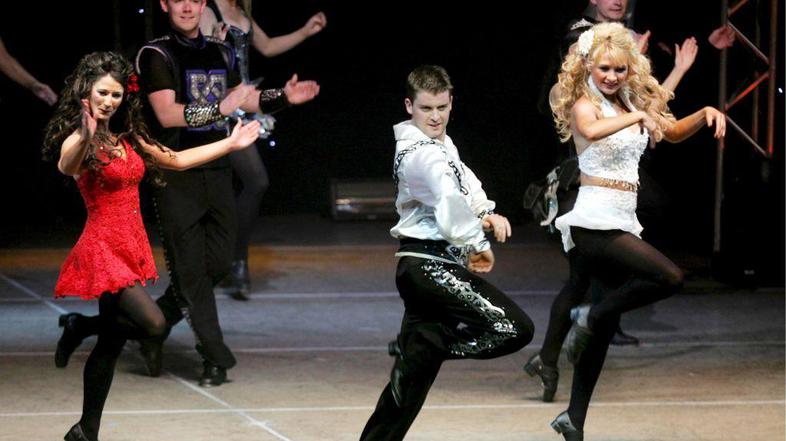 Vstopnice za ljubljanski predstavi stanejo od 39 do 54 evrov, za mariborsko pa 2